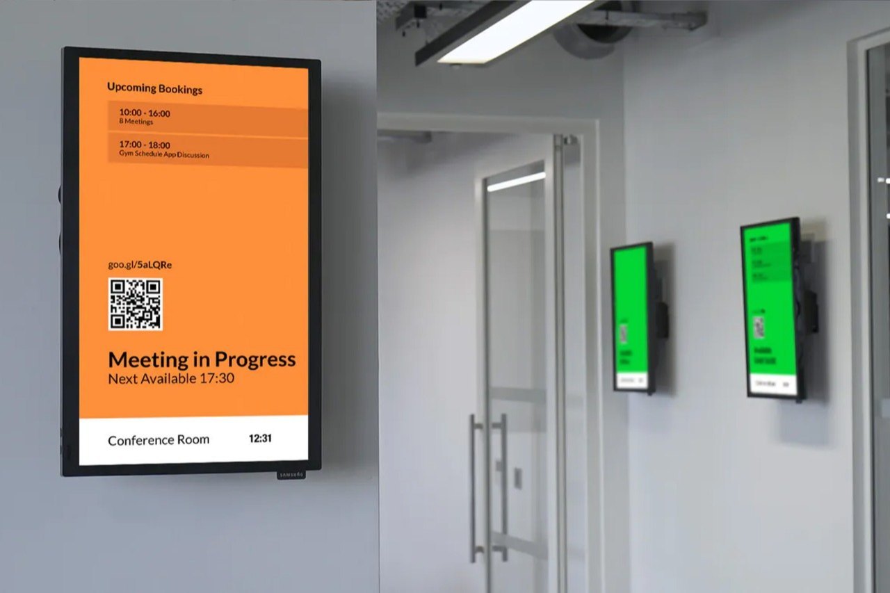 wall-mounted-digital-signage-display